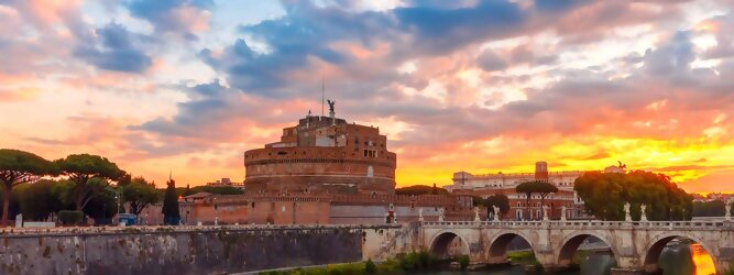 Stadt Urlaub Rom - Castel Sant’Angelo - Mausoleo de Adriano - Seit 1901 wurde das Gebäude nicht mehr als Burg verwendet. Seit dem 13. Februar 1906 ist die Engelsburg ein Museum.